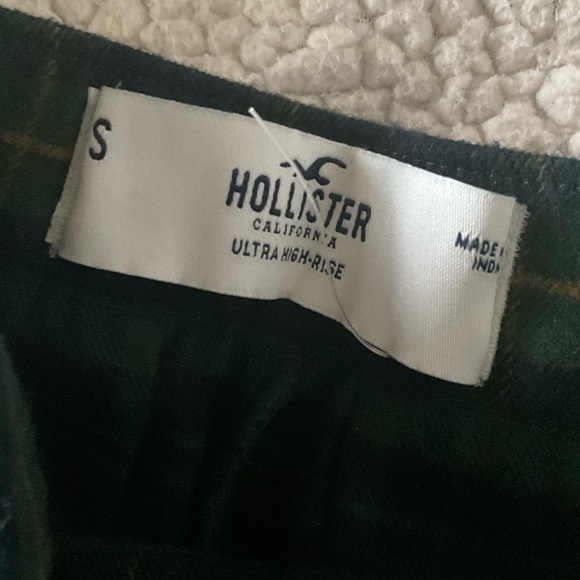 Hollister Skirt - Picture 2 of 2